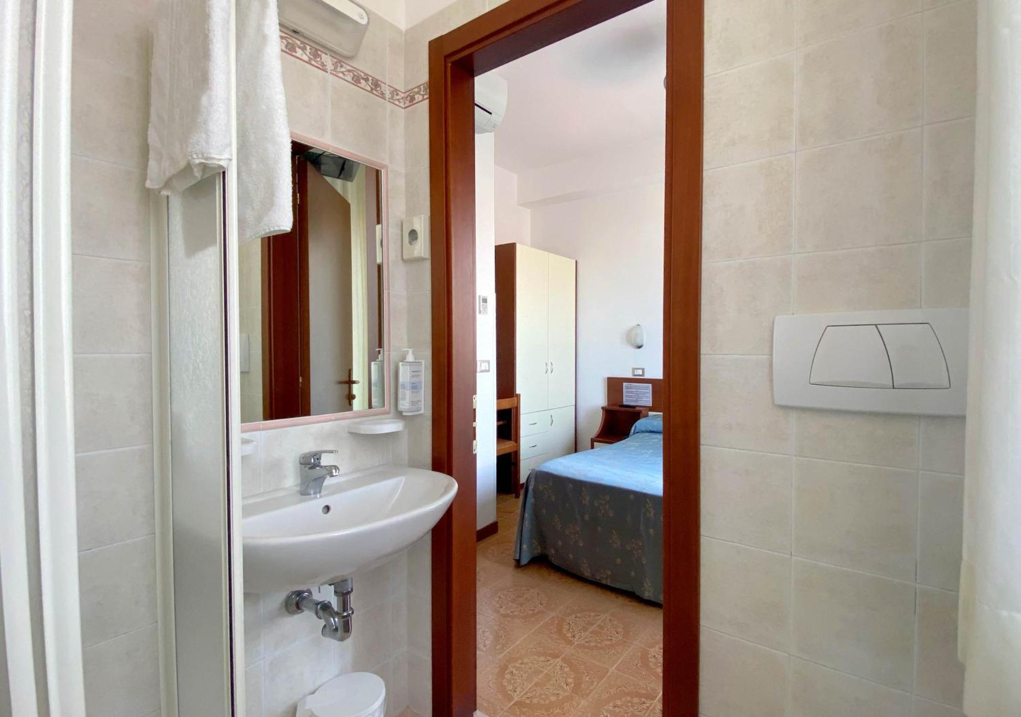 Hotel Sayonara Senigallia Esterno foto