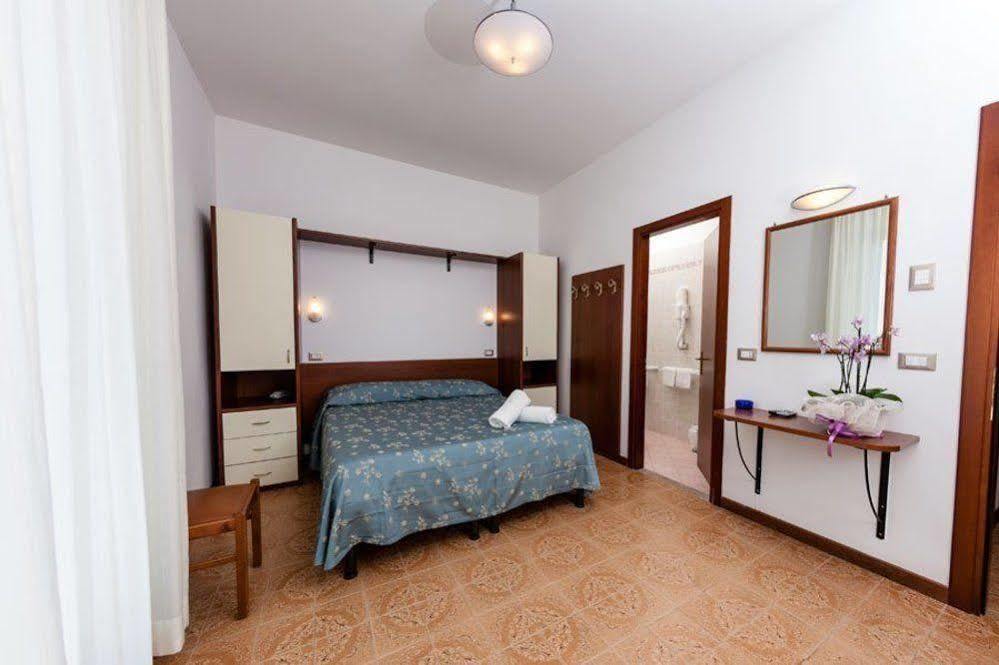 Hotel Sayonara Senigallia Esterno foto